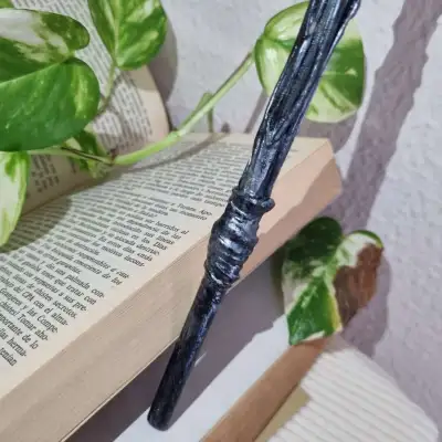 Varita - reliquia del hielo negro mini4